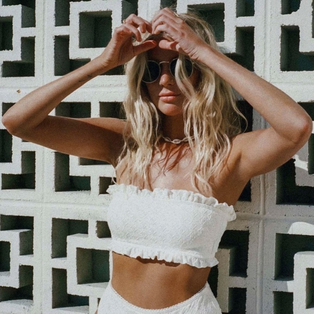 🔥BILLABONG🔥 Salty Blonde By The Seashore Tube Top Bikini Top